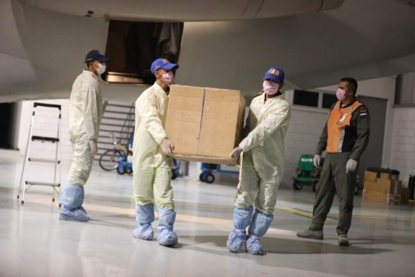 Llegan a Honduras respiradores donados por ex nadador para la lucha contra el coronavirus