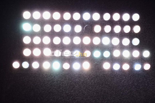 NO SE VIO EN TV: La máscara de Beckeles y la nueva cábala de Pedro Troglio