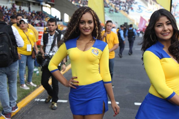¡Bellezas! Las mujeres que le dieron el toque lindo a la final Motagua-Real España