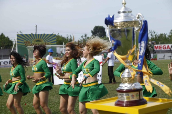 FOTOS: Las chicas más lindas de la ida de final en Honduras