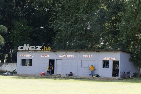 La otra cara de La Lima: El 'estadio' Milton Flores y su total abandono