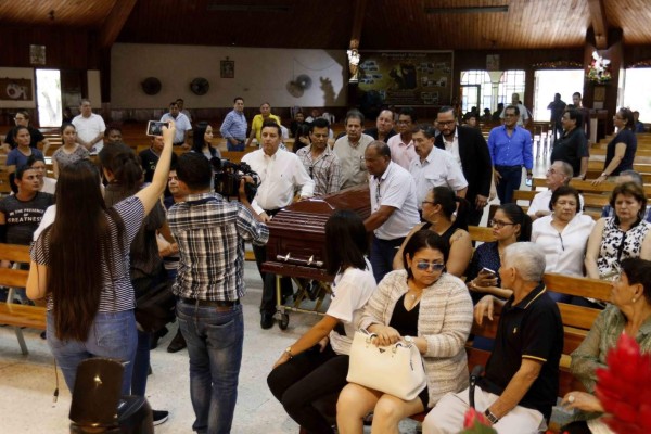 FOTOS: Así fue el último adiós al entrenador hondureño Edwin Pavón
