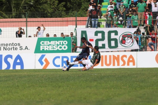 ¡Llenazo y ambientazo! El Yankel Rosenthal vibró con el triunfo verdolaga que fue engalanado por bellas chicas