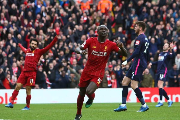 El Liverpool da señales de vida y se impone con apuros al Bournemouth
