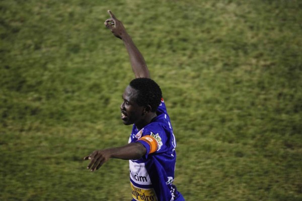 Dos en España: Futbolistas hondureños que se retiraron jugando en el extranjero