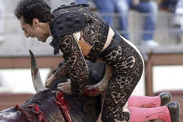 Las cornadas más escalofriantes en corridas de toros