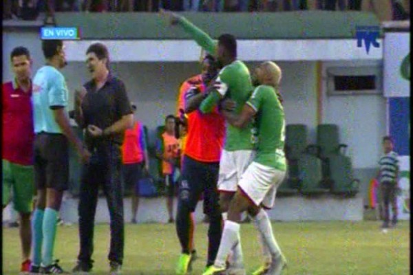 NO SE VIO: La furia de Arboleda y Troglio, juegos mecánicos y la belleza en Cortés