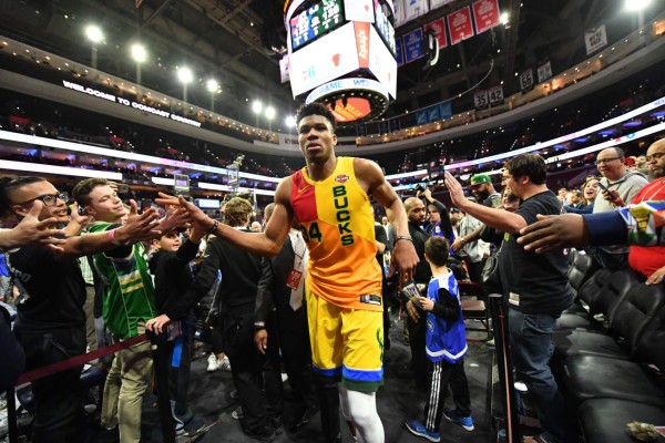 Los más impresionantes salarios que devengan los jugadores clasificados a los playoffs de la NBA