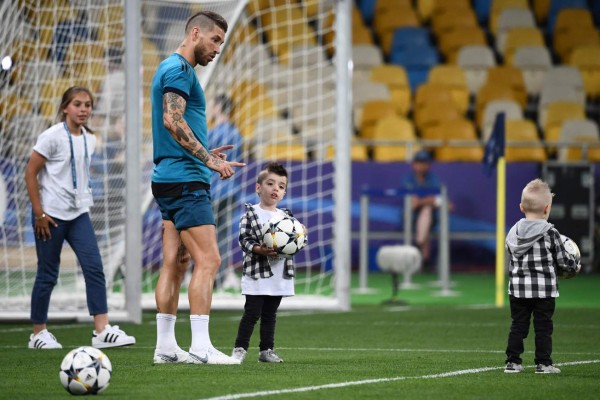 Locura, risas y belleza: Así fue el entrenamiento del Real Madrid a un día de la final de Champions