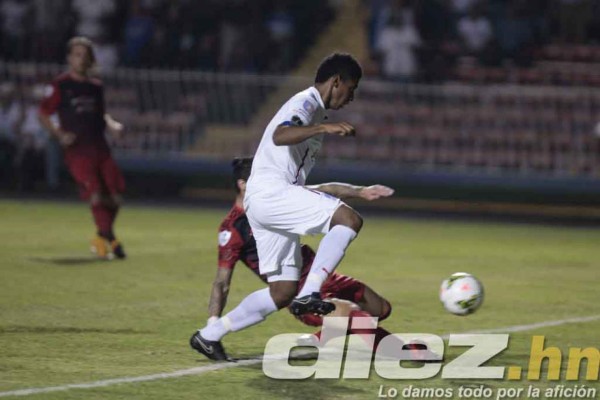 Olimpia venció al Portland 3-1 y clasifica a cuartos