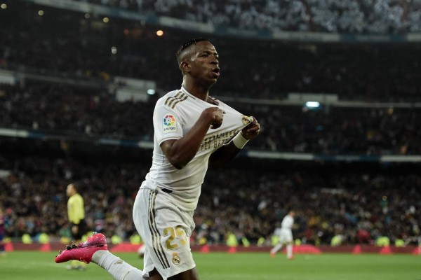 Real Madrid nuevo líder en España tras derrotar al Barcelona en el clásico con goles de Vinicius y Mariano