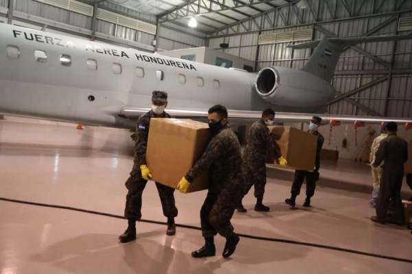 Llegan a Honduras respiradores donados por ex nadador para la lucha contra el coronavirus