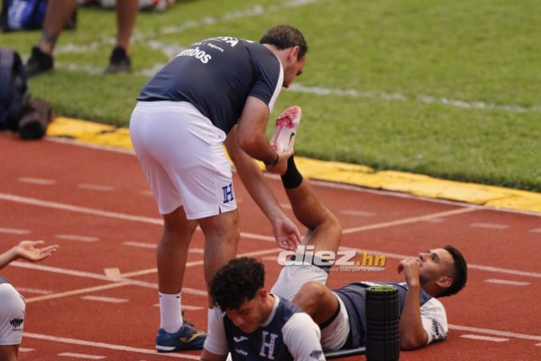 ¿Coito con un 4-3-3? Así fue el último entreno de Honduras antes del juego con Costa Rica