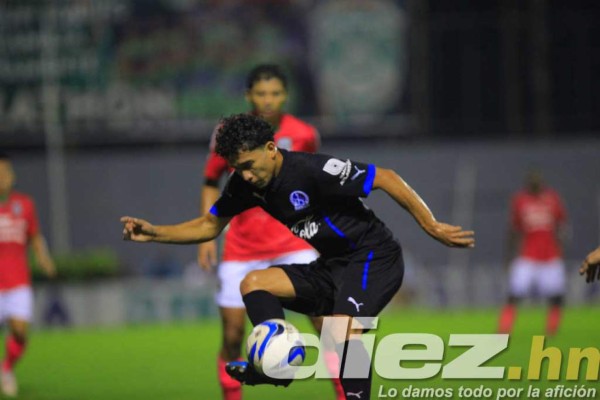 Las mejores imágenes del empate polémico entre Marathón-Olimpia