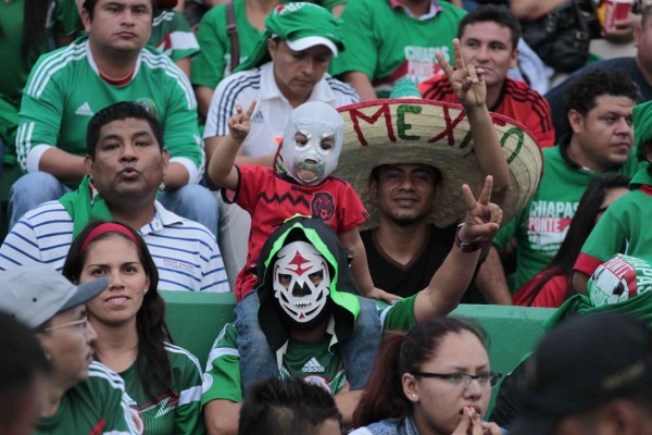 Ambiente Honduras vrs México en partido amistoso