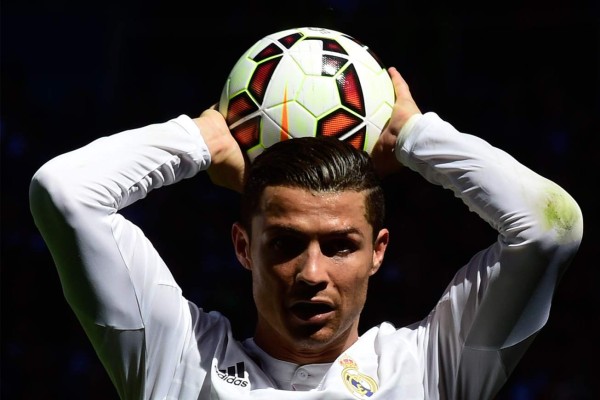 Real Madrid golea 9-1 a Granada y Cristiano Ronaldo hace historia