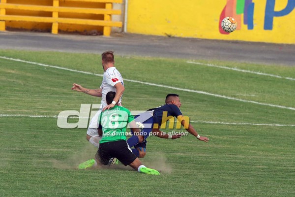 ¡Clásico ardiente! Las imágenes que no mostró la TV del Motagua-Olimpia