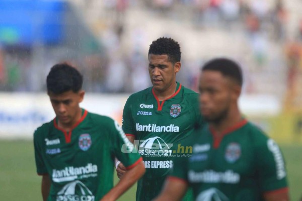 NO SE VIO EN TV: El detallazo de Bengtson con JC Espinoza y el homenaje a Adriel