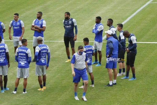 El llamativo look de Kervin Arriaga, sonrisas y trabajo colectivo en primer entreno de Honduras en San Pedro Sula
