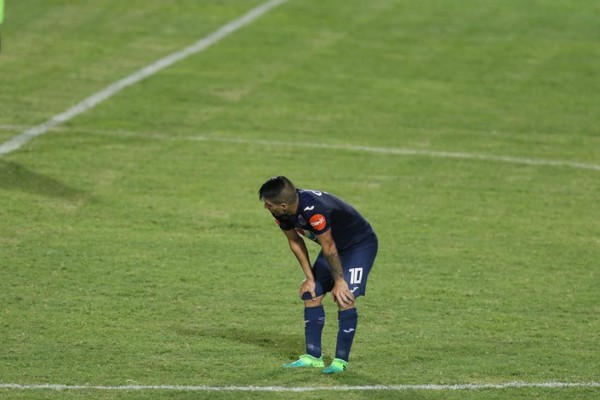 NO SE VIO EN TV: El drama de los jugadores de Motagua y la inolvidable pancarta en gradería