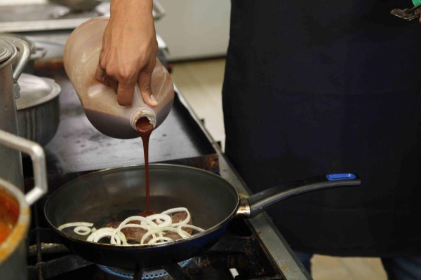 Rafael Zúniga, de brillar en el arco de Marathón a atreverse a ser cocinero profesional