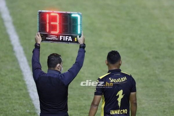 Fotos: ¿Por qué Jerry Bengtson jugó con mascarilla? Bronca Arboleda-Pírez y el cuidado con los balones