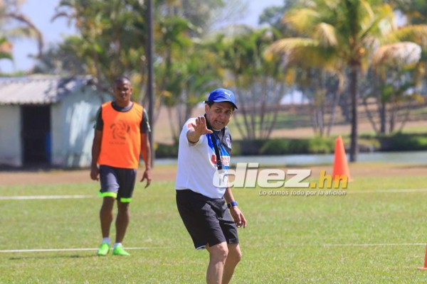 ¡Puso las cosas claras! Así fue el primer entreno de Nahún Espinoza con Olimpia
