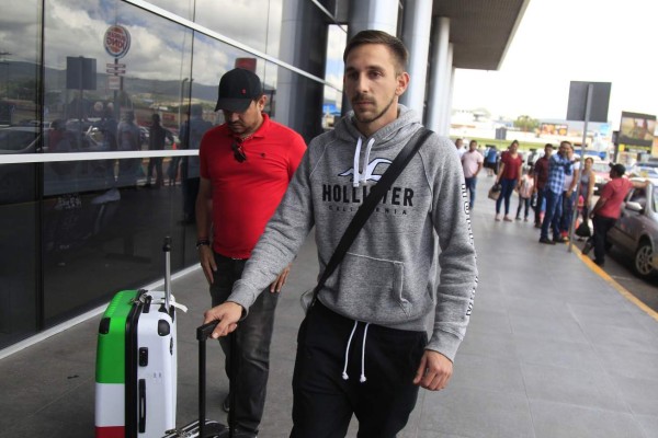 MERCADO: Olimpia cerca de un nuevo fichaje y el Vida se sigue reforzando