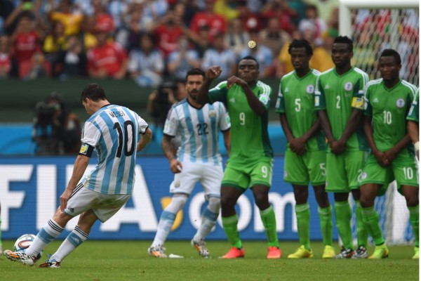 Argentina venció a Nigeria por 3 a 2 con dos goles de Lionel Messi