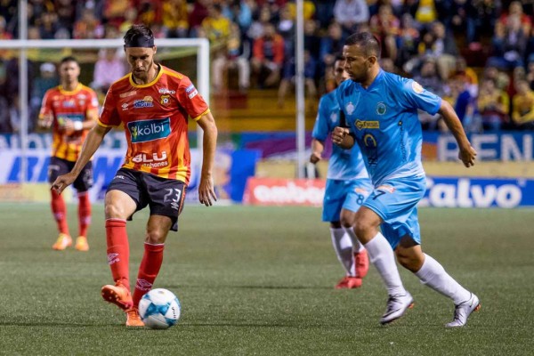 ¡'Ro-Ro' busca revalidar! Delanteros extranjeros buscan dejar a los ticos sin título de goleo