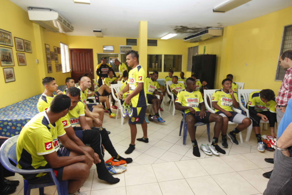 El campeón Real España inició pretemporada