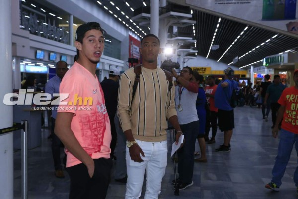 FOTOS: Rigoberto Rivas imponiendo moda y Alberth Elis dando un 'jalón”