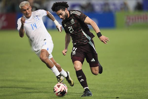 ‘Chino’ Huerta vivió su pesadilla en Honduras; así calentó a los catrachos en el Morazán y esta fue la respuesta