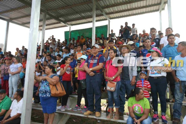 ¡Qué Delicias! A lo Real Madrid, así festejaron en Olancho eliminación de Motagua