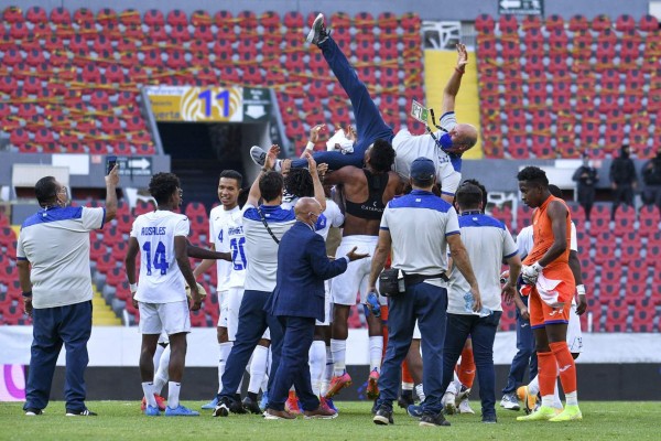 La impactante foto de Luis Palma que conmueve en el Preolímpico, la tristeza de EEUU y la locura en Honduras