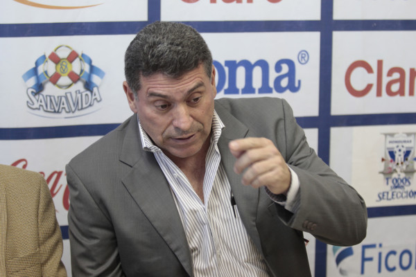 Luis Suárez anuncia conferencia para este martes