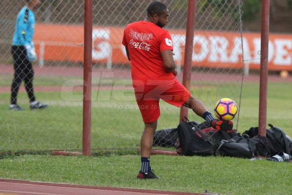 La enorme evolución física de Wilson Palacios en tres meses con Olimpia