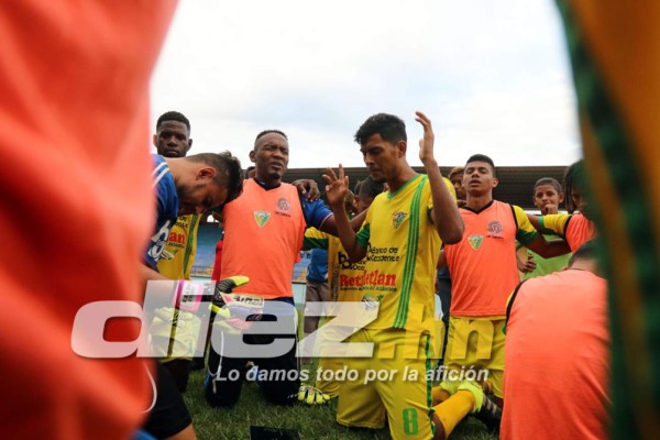Lo que no se vio por la TV: Bailes, tristezas, alegrías y goles