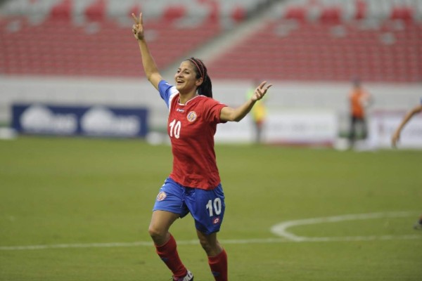 Shirley Cruz, la costarricense que brilla en el equipo femenino del PSG