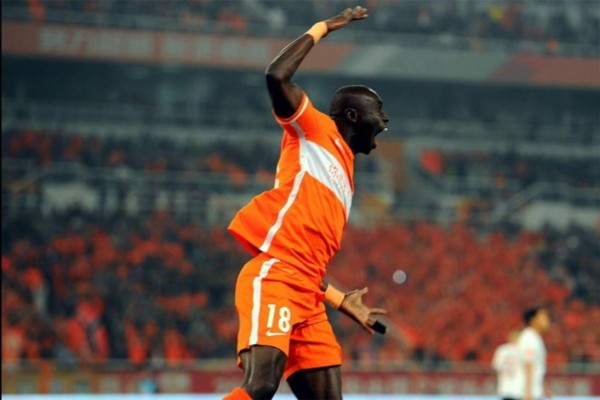 ¡OLVIDADOS! Los cracks que se fueron a China y Japón y que no se volvió a saber de ellos