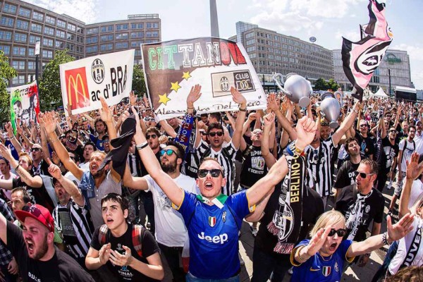 Las 20 mejores fotos de los aficionados de la Juventus en Berlín