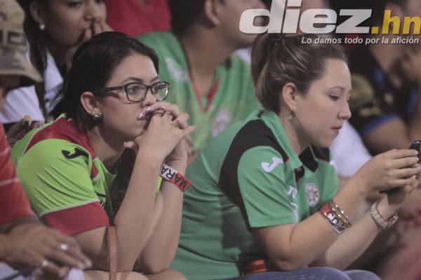 Los rostros de tristeza en Marathón tras derrota ante Olimpia