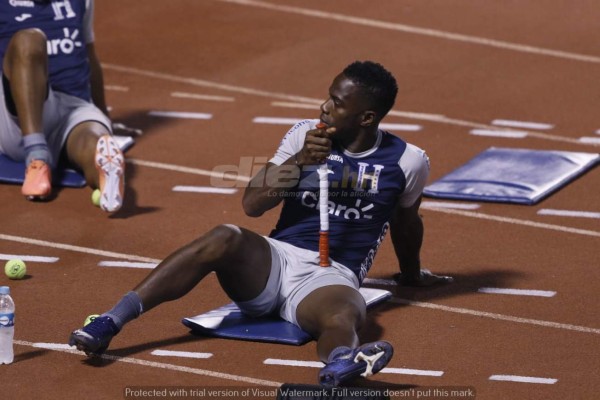 La visita especial en la práctica de la Selección de Honduras y el gesto de Fabián Coito