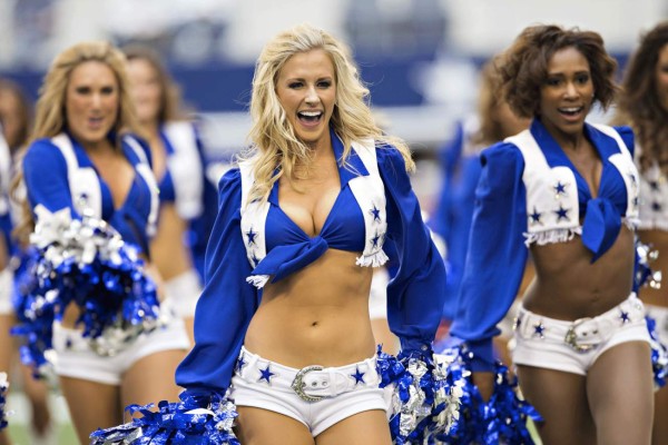 Las cheerleaders que engalanan la NFL