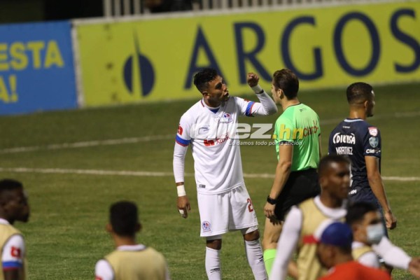 NO VISTE EN TV: Pedro Troglio desquiciado, expulsión de jugadores de Olimpia y los bicentenarios