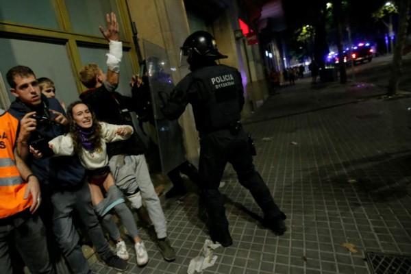 La noche violenta que hubo en Barcelona: Más de 180 heridos por protestas independentistas