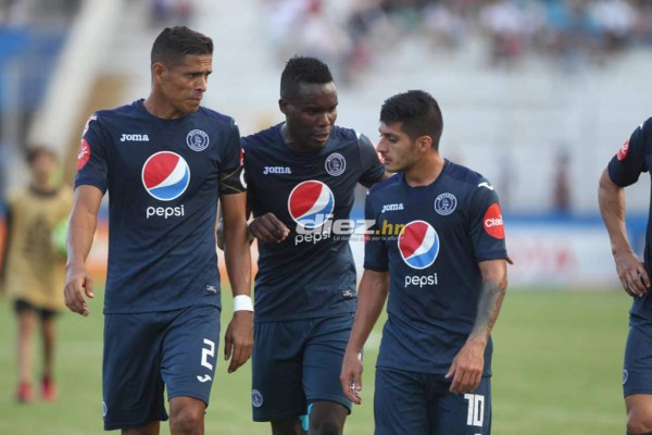 NO VISTE EN TV: Bronca entre jugadores, detenidos y el lamento de Rubilio