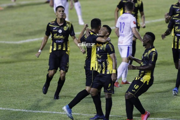 Fotos: ¿Por qué Jerry Bengtson jugó con mascarilla? Bronca Arboleda-Pírez y el cuidado con los balones