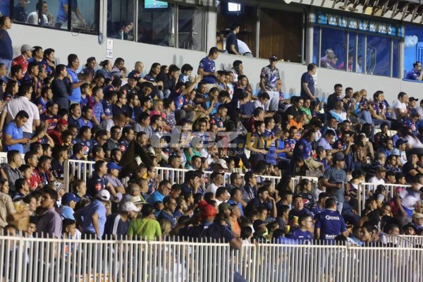 EN FOTOS: Motagüenses abarrotan el Nacional en un espectacular ambiente&nbsp;&nbsp;