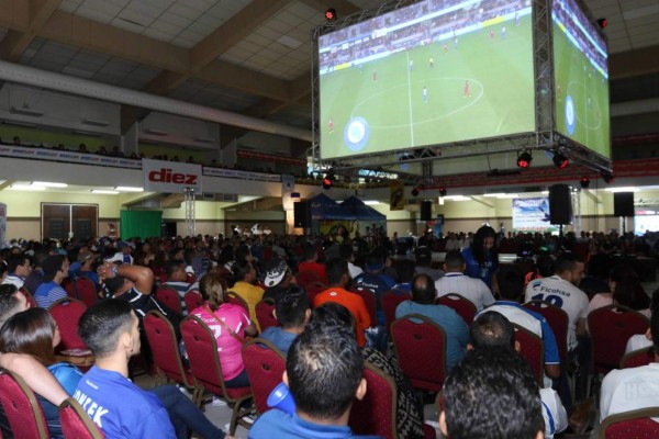 Estadio Virtual: Viví la final Francia Vs Croacia como si estuvieras en Rusia